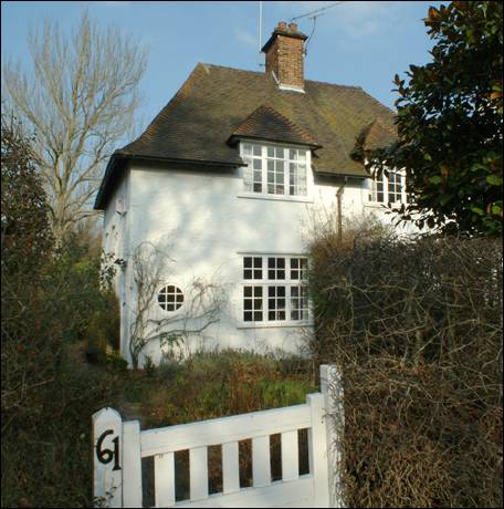 061 Oakwood Road